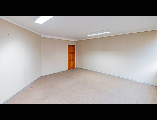 236M² OFFICE TO LET IN FERNDALE